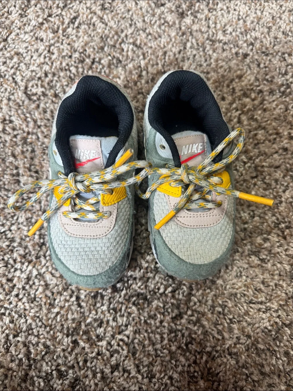 Toddler boy Nike air max size 8